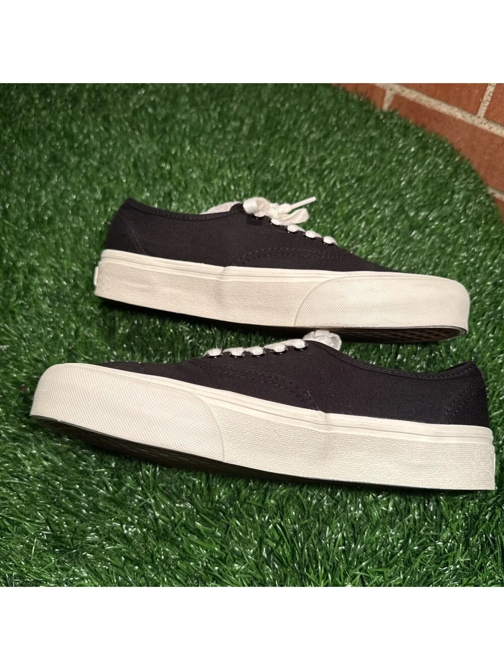 VANS Mystical Embroidered Authentic VR3 Sneakers Size 8.5w 7M Vnds Tried On Only